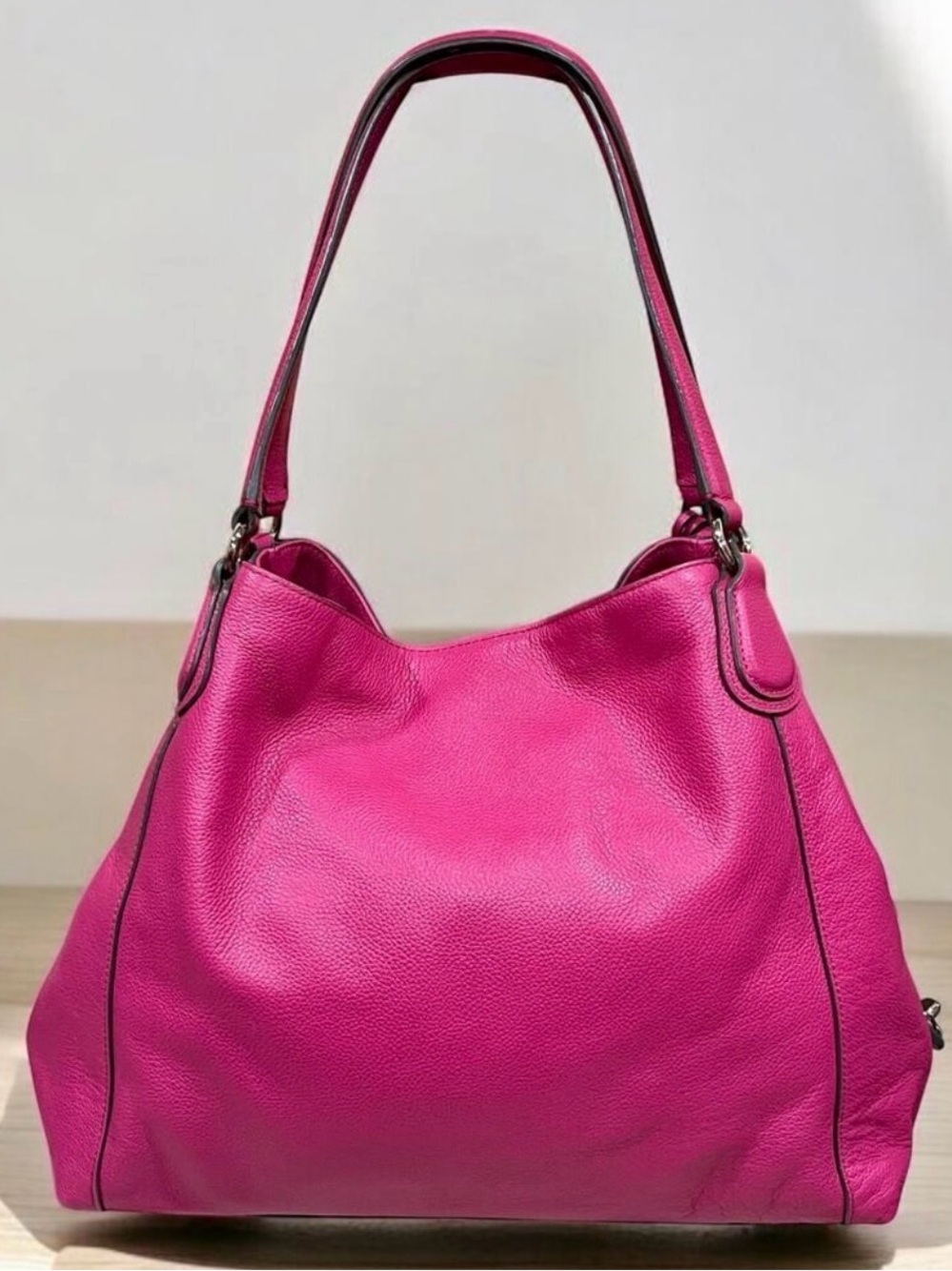 Coach 33547 Edie Leather Turn
Lock Hot Pink Leather Shoulder Bag - Picture 2 of 9